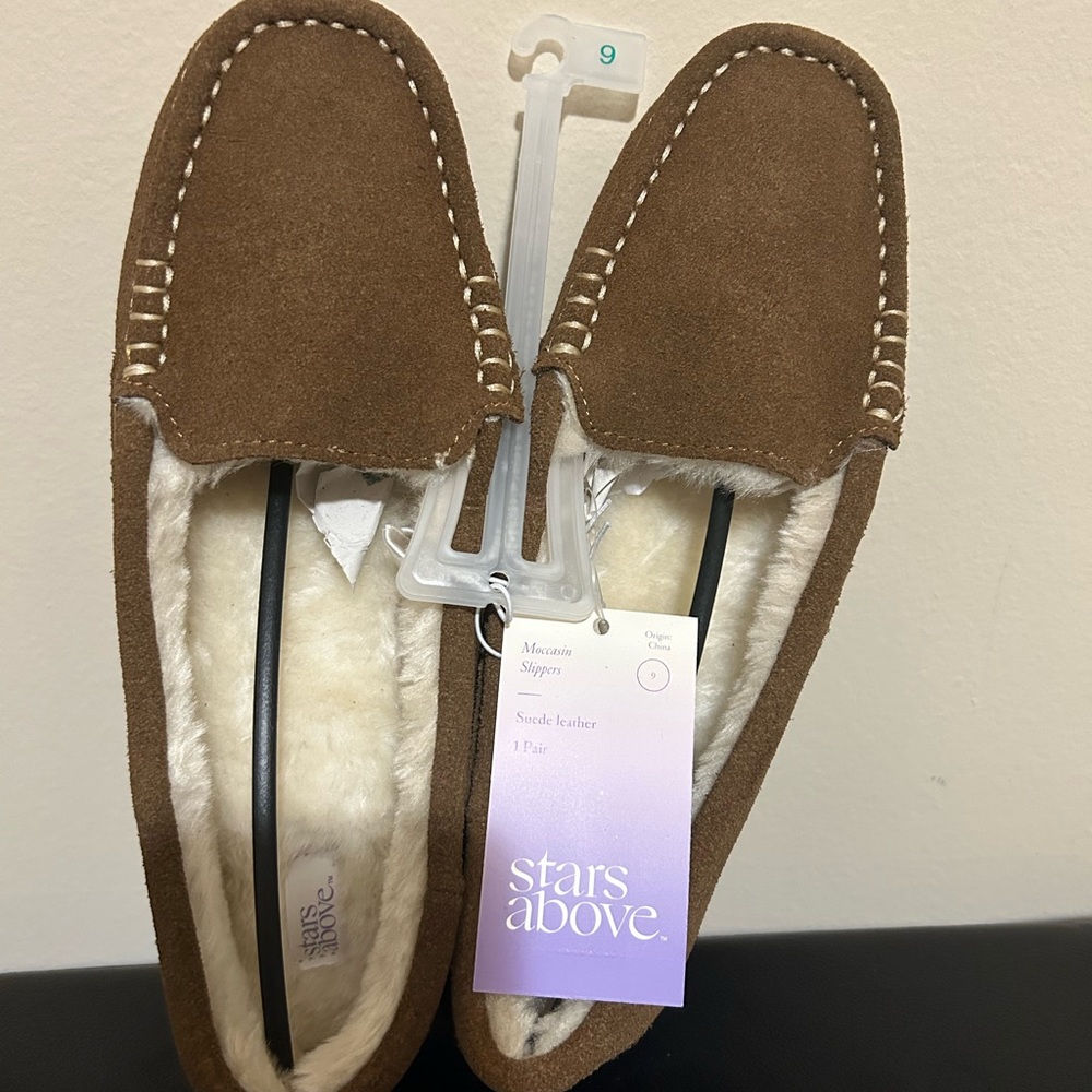 Stars Above suede leather moccasin slippers size 9